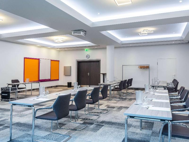 Premier Inn Stuttgart Bad Cannstatt - Toplantı