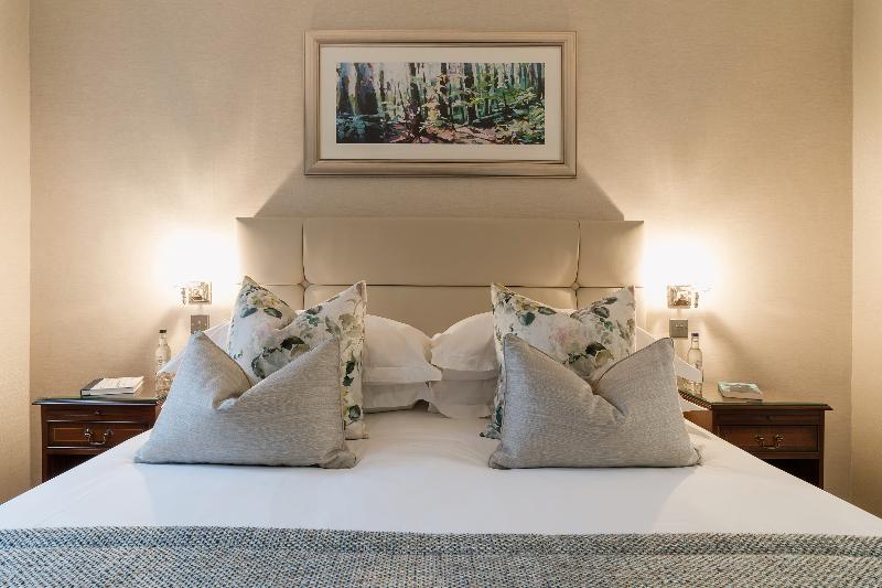 Ashdown Park Hotel & Country Club - Oda