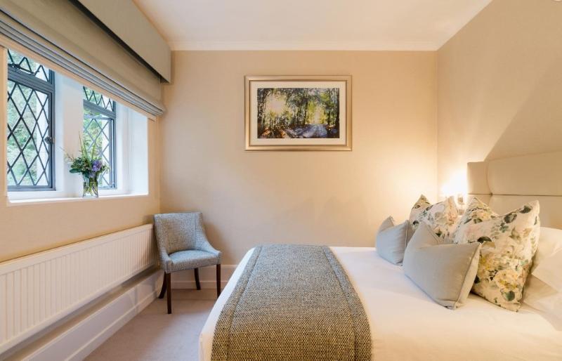 Ashdown Park Hotel & Country Club - Oda