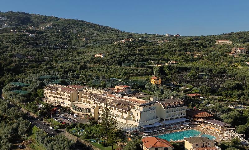 Grand Hotel Vesuvio - Genel