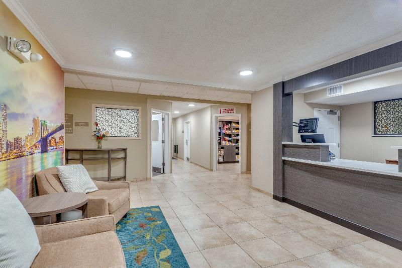 Candlewood Suites Hotel Secaucus - Lobi