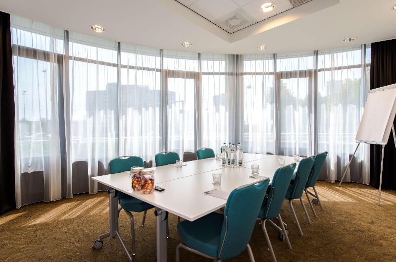Hampton by Hilton Amsterdam Airport Schiphol - Genel
