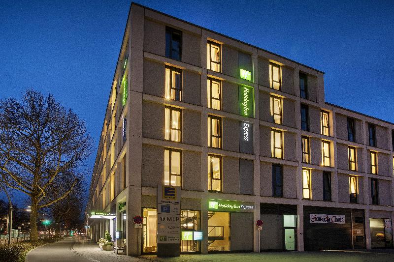 Premier Inn Heidelberg City Centre - Genel