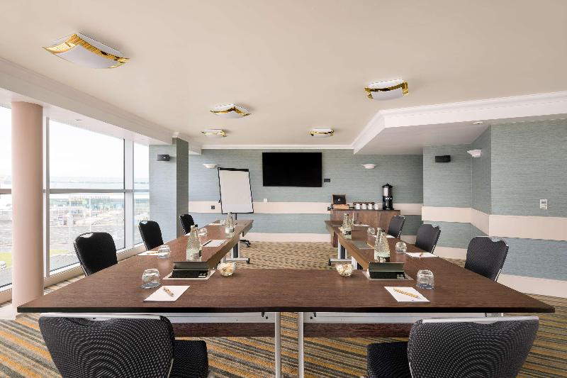 DoubleTree By Hilton International Newcastle Airpo - Genel