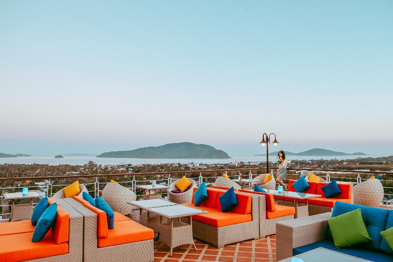 The View Rawada Phuket - Restoran