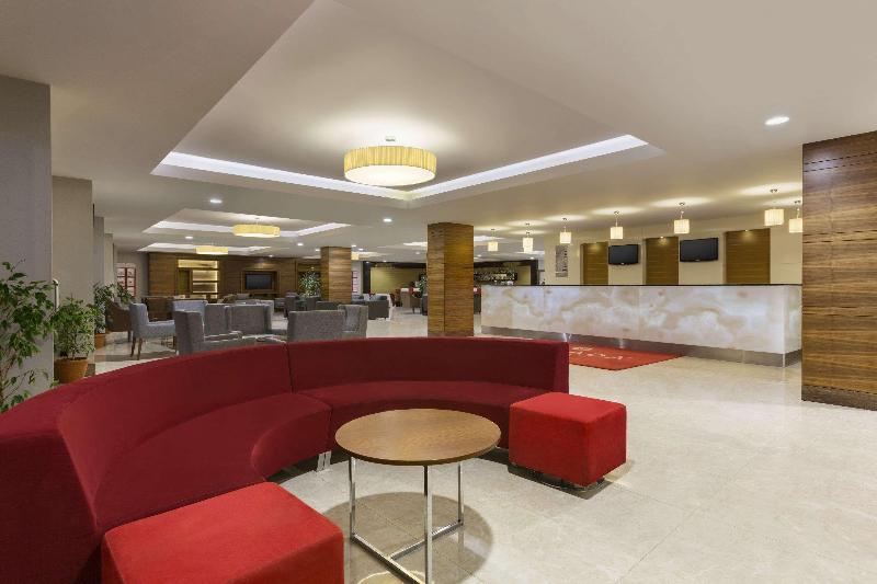 Ramada Resort By Wyndham Akbuk - Lobi