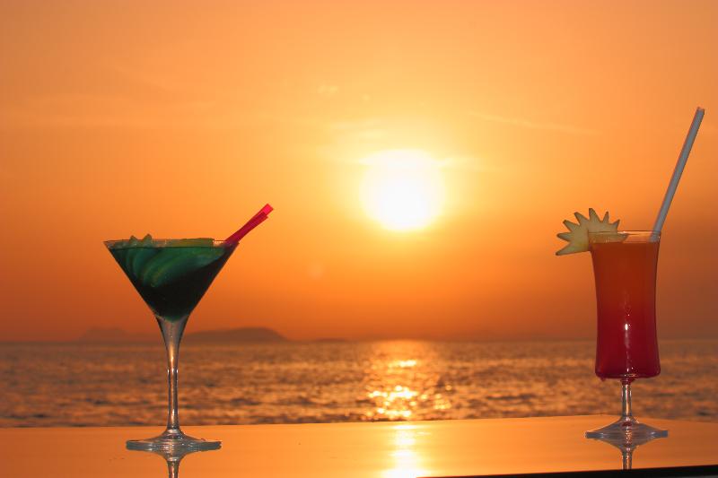 Dragut Point North Hotel - Bar