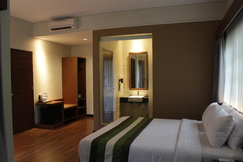 Grand Whiz Hotel Nusa Dua Bali - Oda