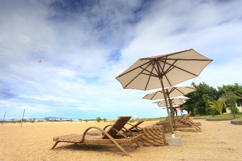 Grand Whiz Hotel Nusa Dua Bali - Plaj