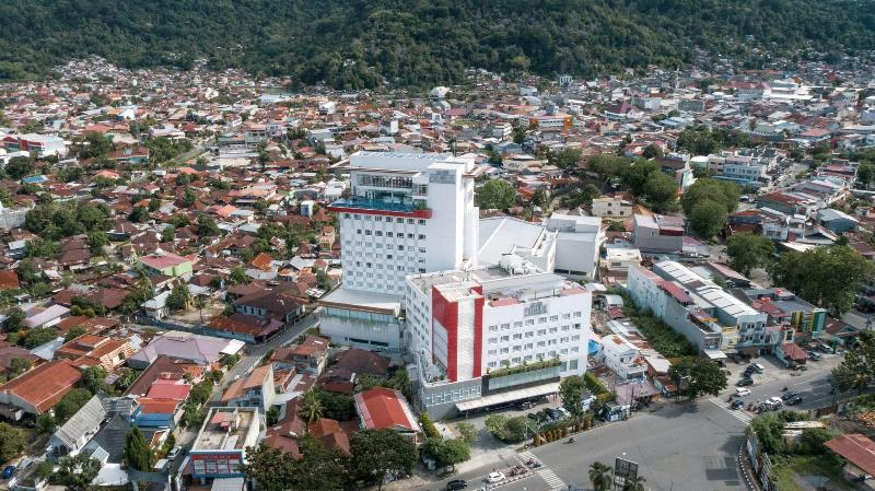 Grand Zuri Padang - Genel