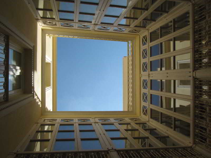 Life Apartments San Vicente - Genel