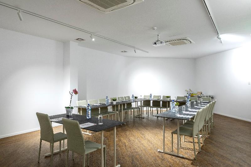 Leonardo Plaza Cypria Maris Beach Hotel & Spa - Toplantı