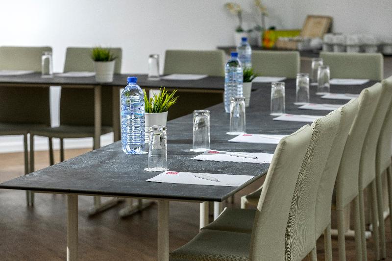 Leonardo Plaza Cypria Maris Beach Hotel & Spa - Toplantı