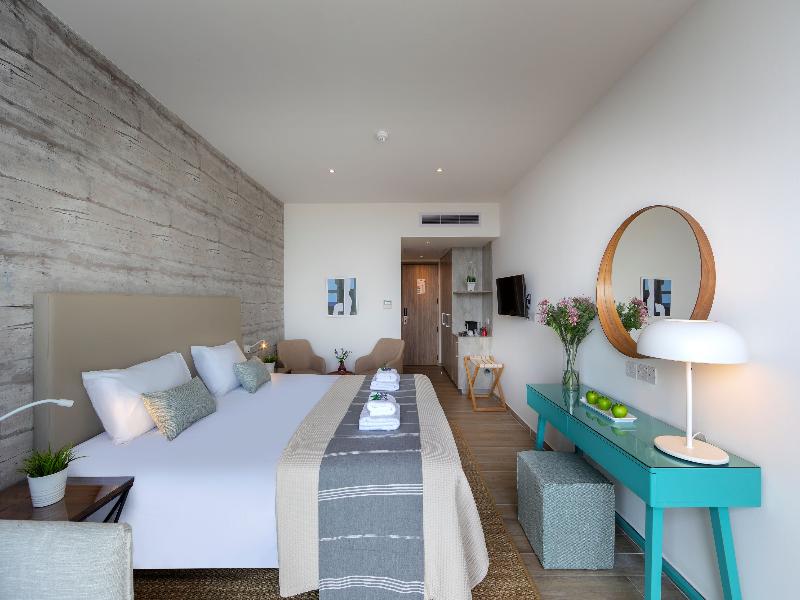 Leonardo Plaza Cypria Maris Beach Hotel & Spa - Oda