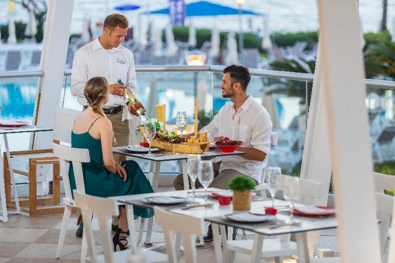 Leonardo Plaza Cypria Maris Beach Hotel & Spa - Restoran