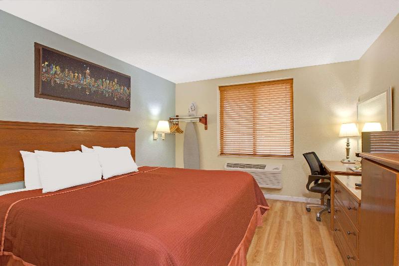 Quality Inn JFK Airport Rockaway Blvd - Oda
