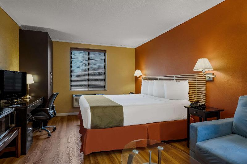 Quality Inn JFK Airport Rockaway Blvd - Oda