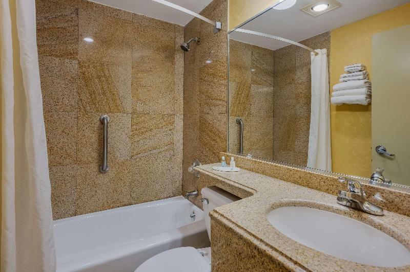 Quality Inn JFK Airport Rockaway Blvd - Oda