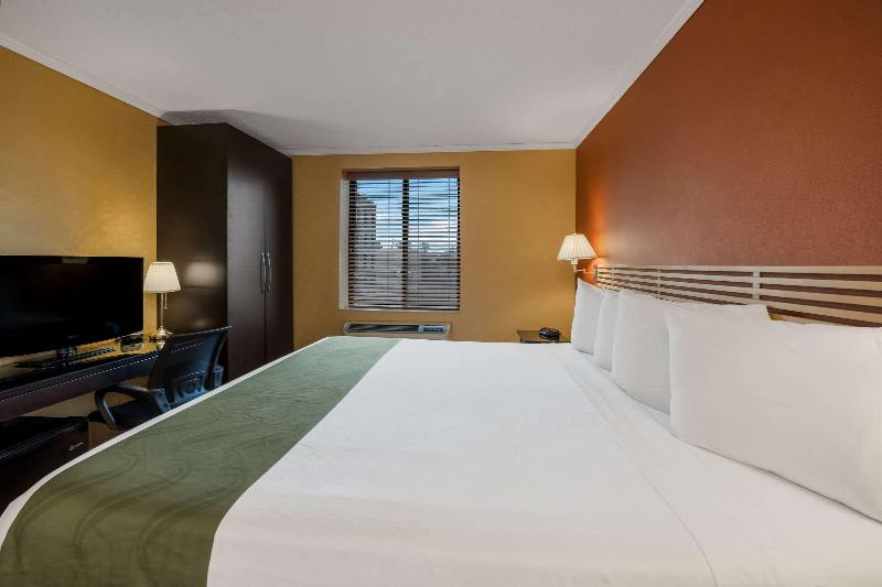 Quality Inn JFK Airport Rockaway Blvd - Oda