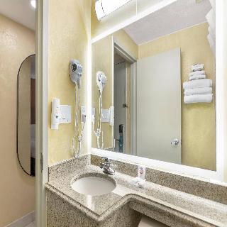 Quality Inn JFK Airport Rockaway Blvd fotoÄŸrafÄ±