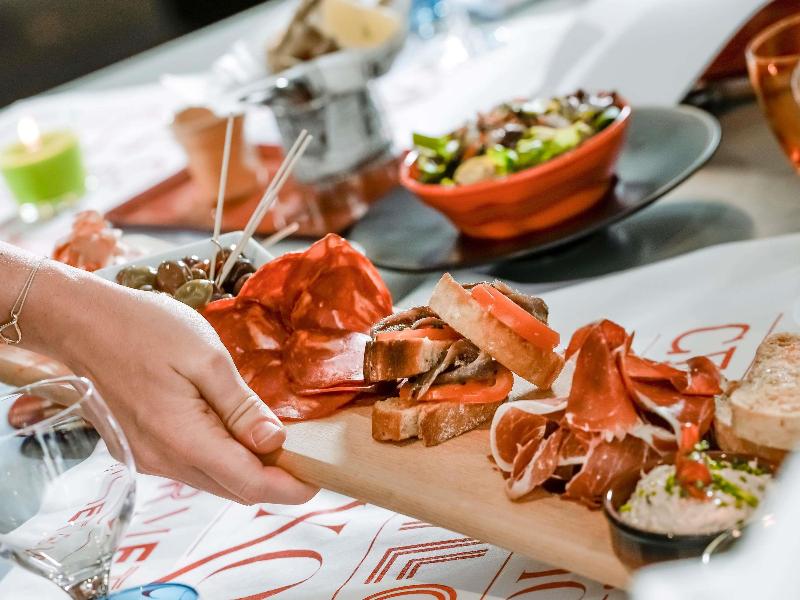 Novotel Dubai Al Barsha - Restoran