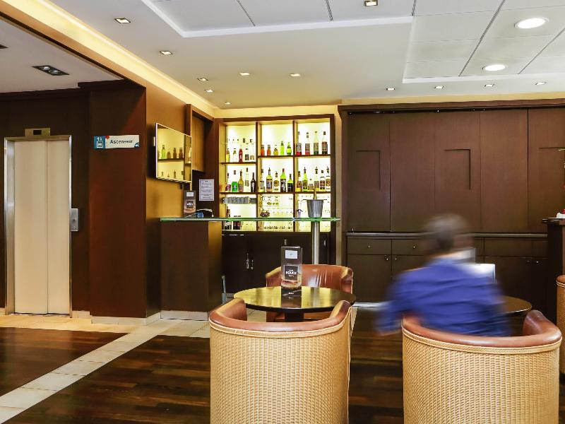 イビスバジェットパリポルトドモントルイユ - Bar