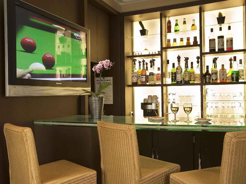 イビスバジェットパリポルトドモントルイユ - Bar