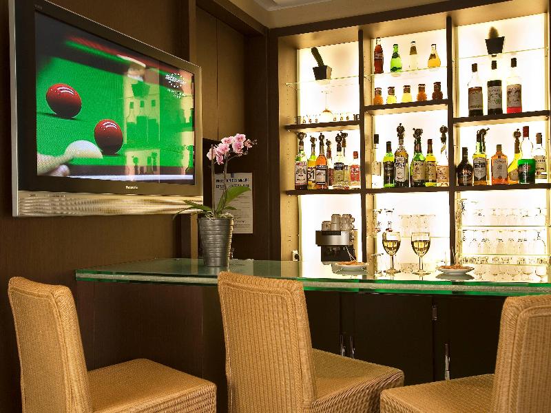 イビスバジェットパリポルトドモントルイユ - Bar