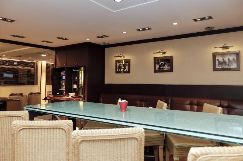 イビスバジェットパリポルトドモントルイユ - Restoran