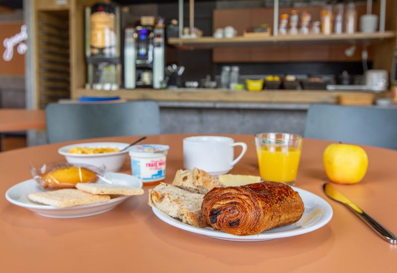 B&B HOTEL Châteauroux A20 l'Occitane - Restoran