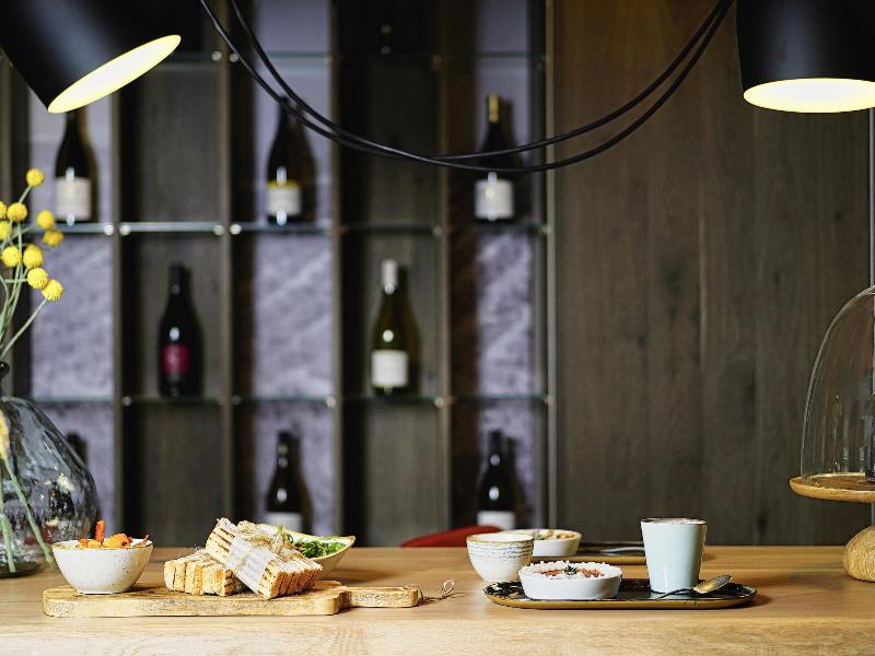 宜必思尚品布雷斯地区布尔格酒店 - Restoran