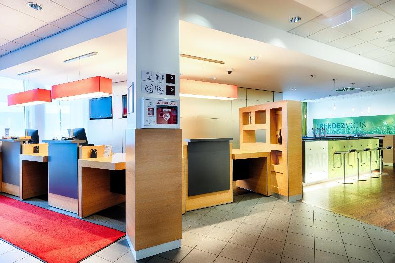 B&B HOTEL Aachen HBF - Lobi