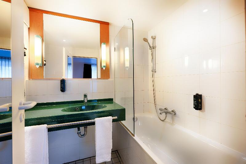 B&B HOTEL Aachen HBF - Oda