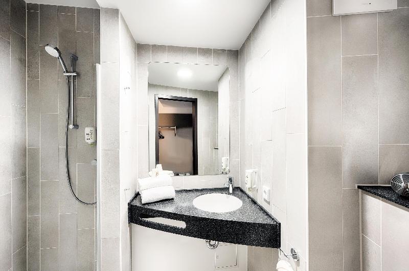 B&B HOTEL Berlin City West - Oda
