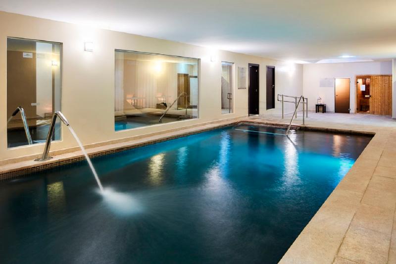 Santa Eulália Hotel Apartamento & Spa - Havuz