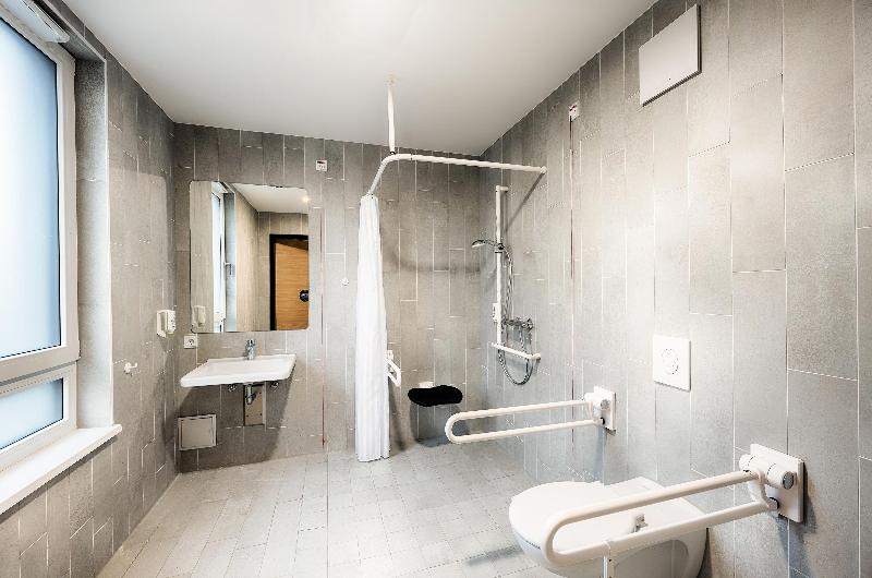 B&B HOTEL Duisburg HBF Nord - Oda