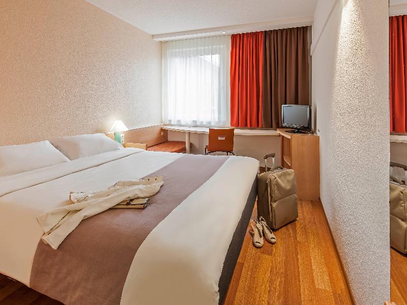 B&B HOTEL Duisburg HBF Nord - Oda