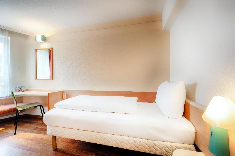 B&B Hotel Düsseldorf-Hbf - Oda