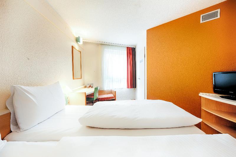 B&B Hotel Düsseldorf-Hbf - Oda