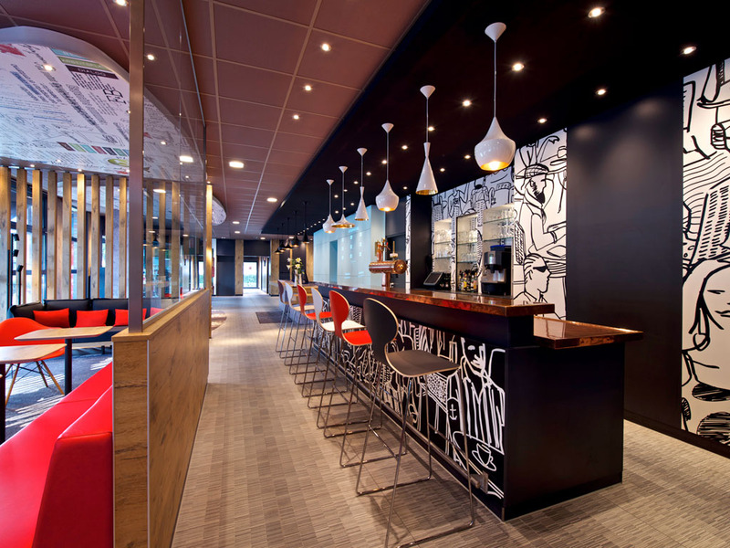 B&B HOTEL Berlin-Adlershof - Bar