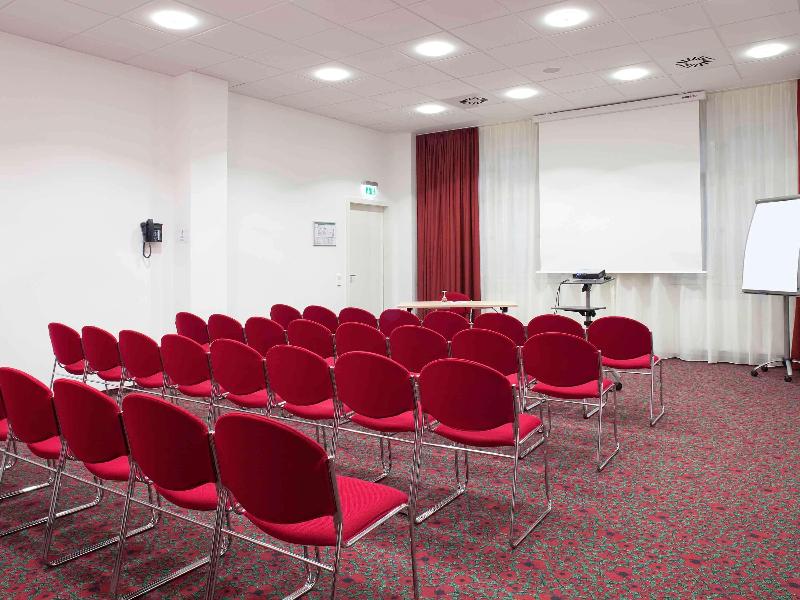 ibis Karlsruhe Hauptbahnhof - Toplantı