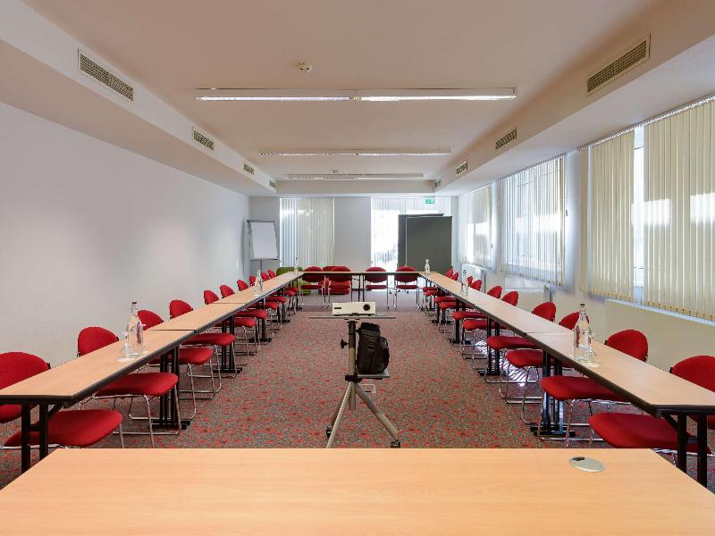 Ibis Stuttgart Airport Messe - Genel