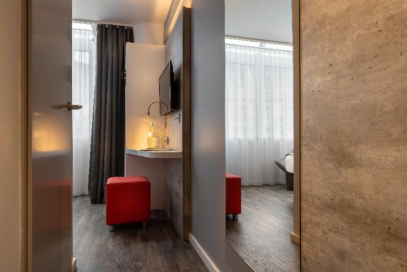 Garner Hotel Wiesbaden City - Oda