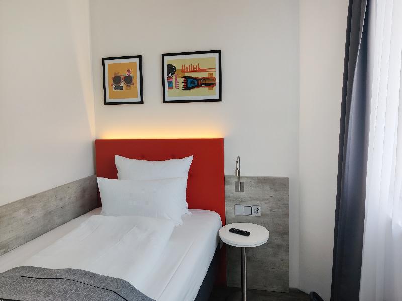 Garner Hotel Wiesbaden City - Oda