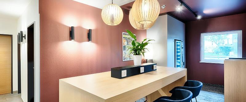 B&B HOTEL Wiesbaden-Ost - Lobi