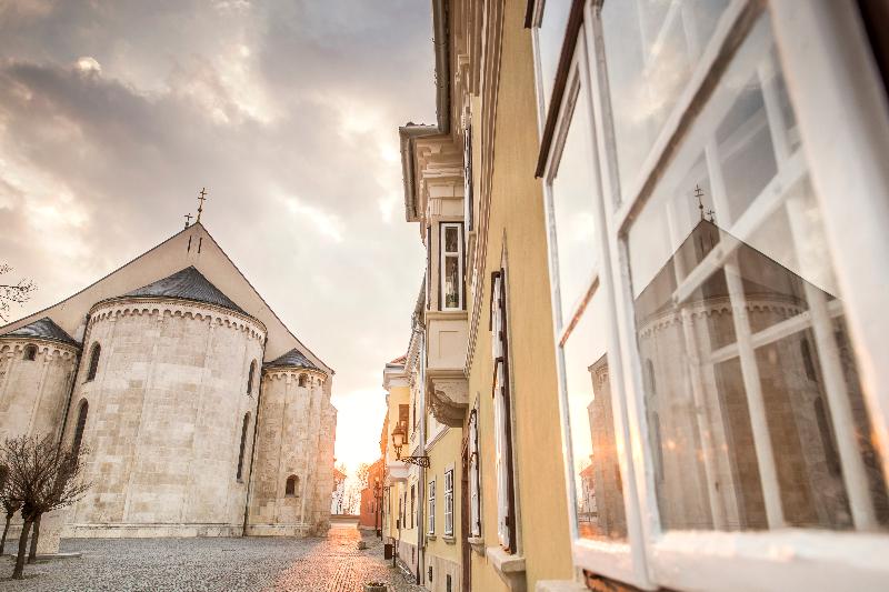 ibis Gyor - Genel