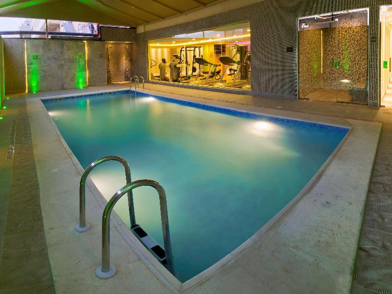 Novotel Suites Riyadh Olaya - Havuz