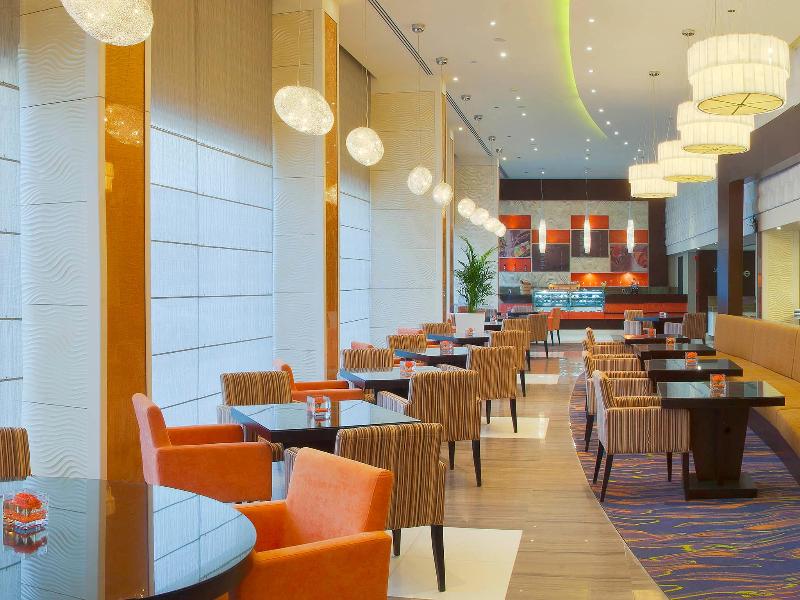 Novotel Suites Riyadh Olaya - Restoran