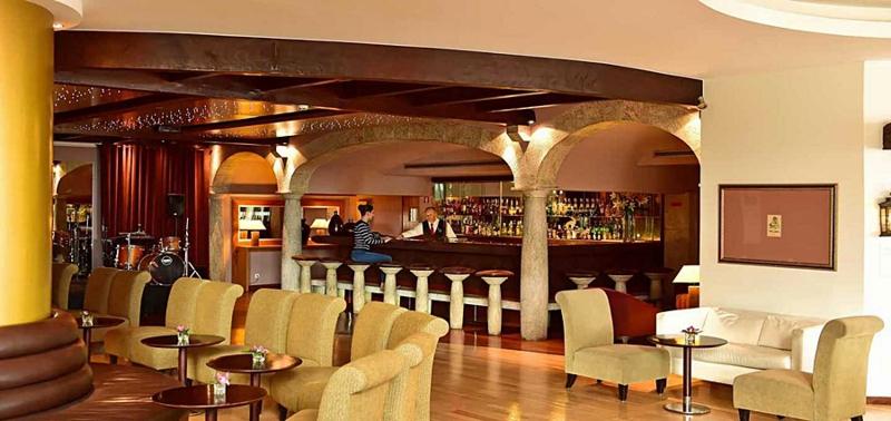 PESTANA CARLTON MADEIRA PREMIUM OCEAN RESORT - Bar