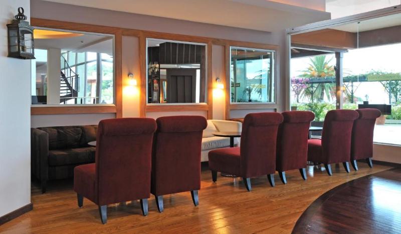 PESTANA CARLTON MADEIRA PREMIUM OCEAN RESORT - Bar